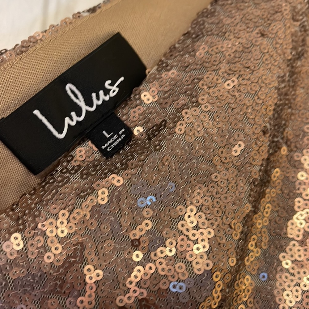 Lulu’s gold sequin dress - Picture 3 of 4